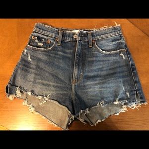 Abercrombie & Fitch Curve Love High Rise Mom Short